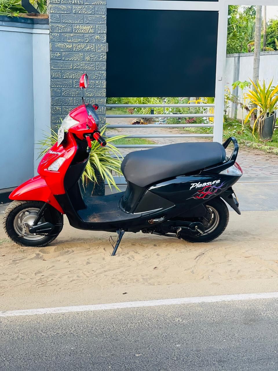 Hero Honda pleasure