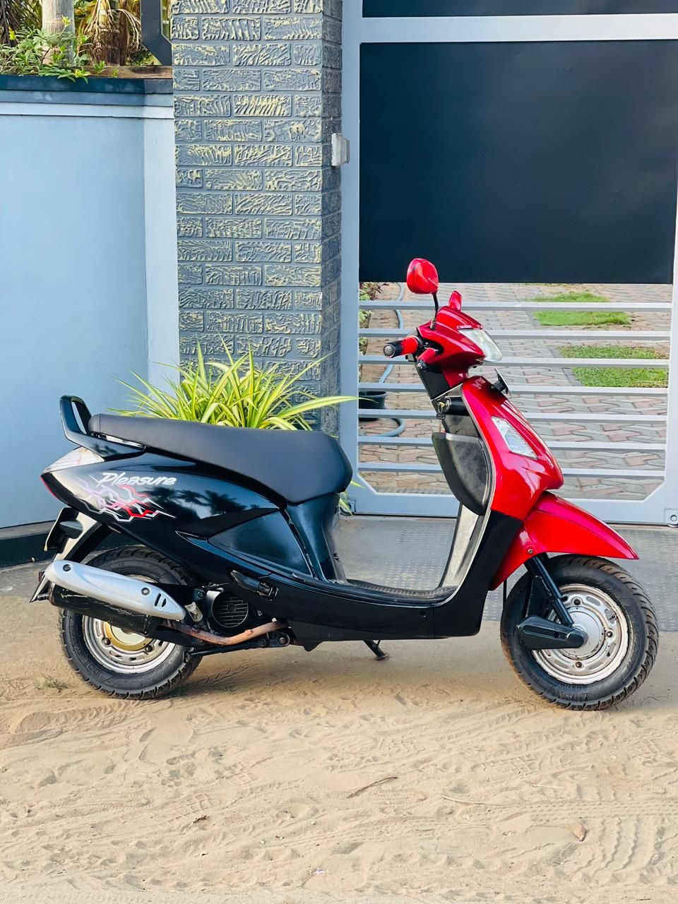 Hero Honda pleasure
