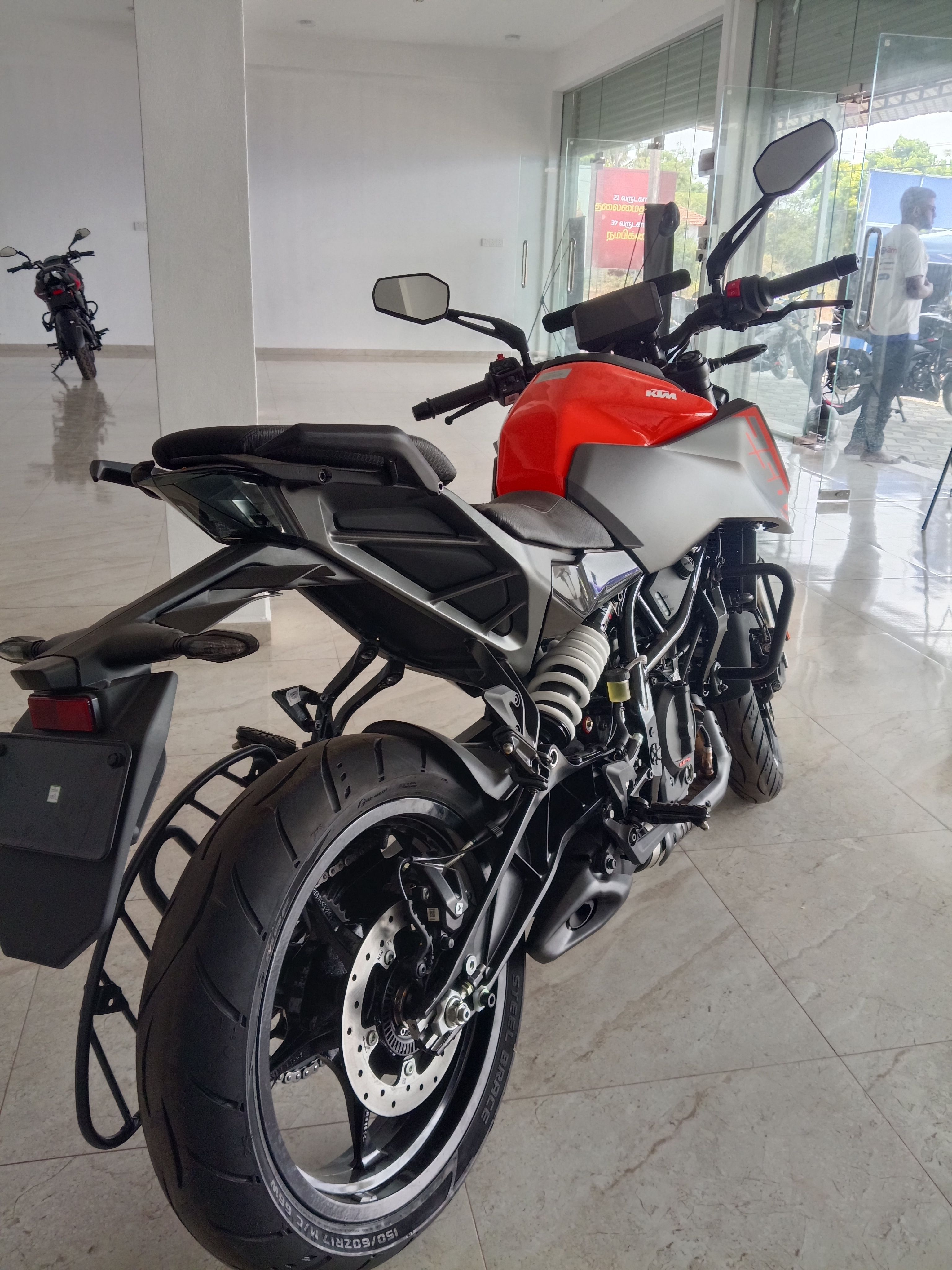 Duke 250