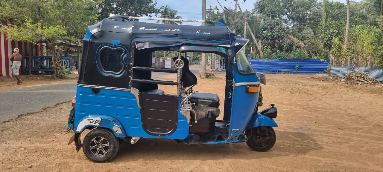 Three-wheeler 2 stock