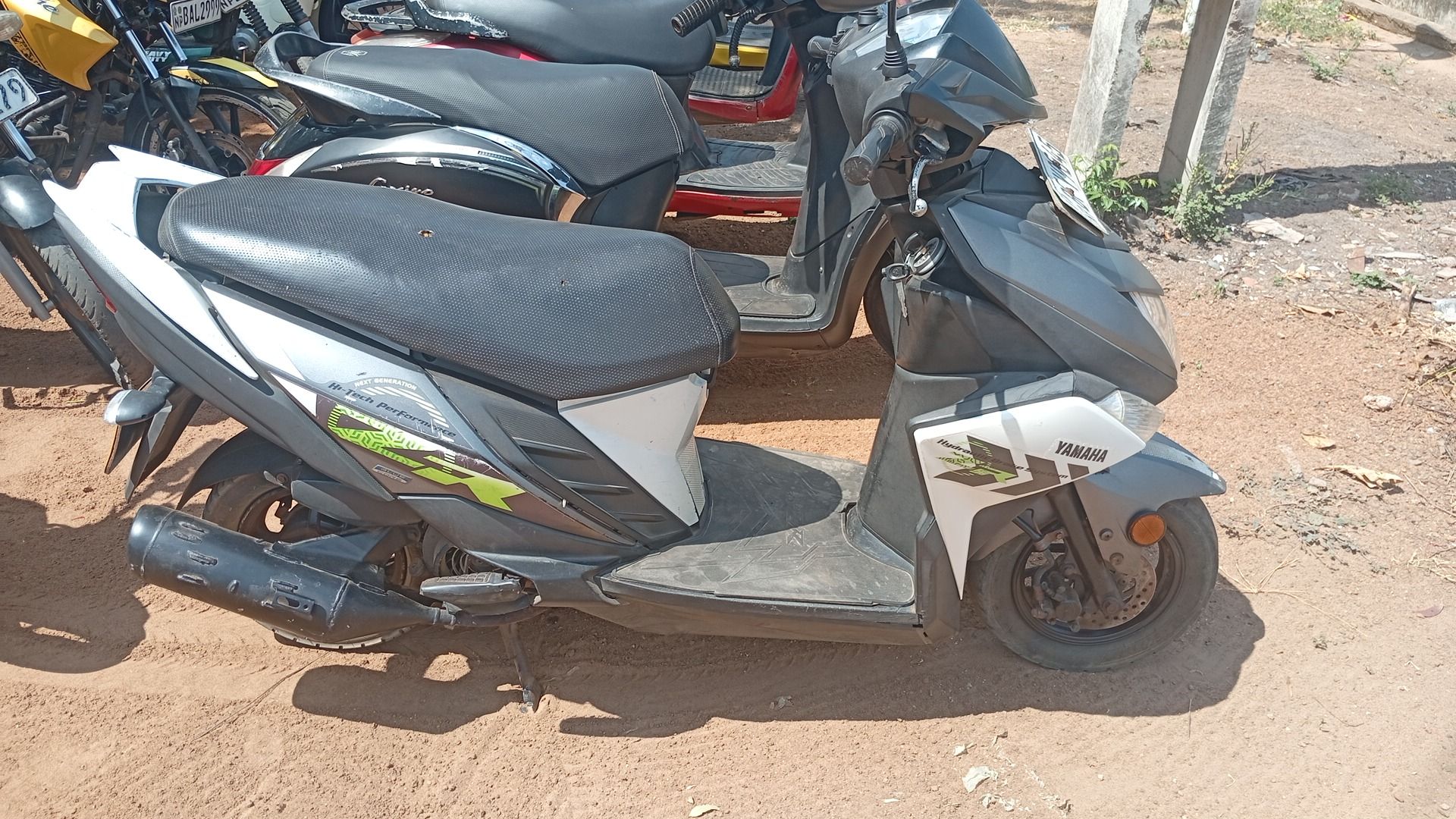 Yamaha zr bike