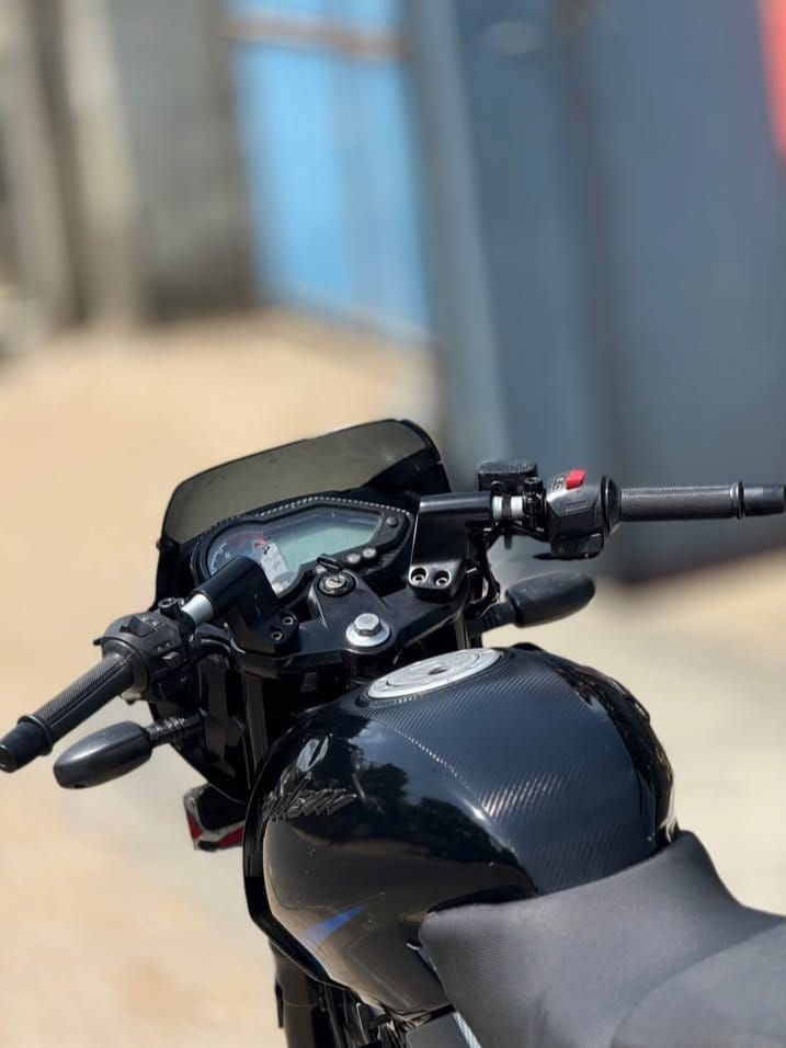 Pulsar 150