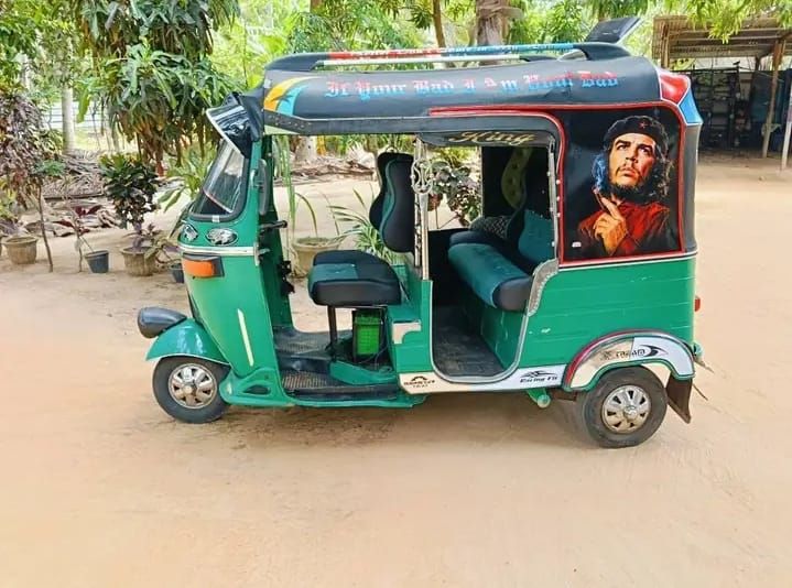  BAJAJ 