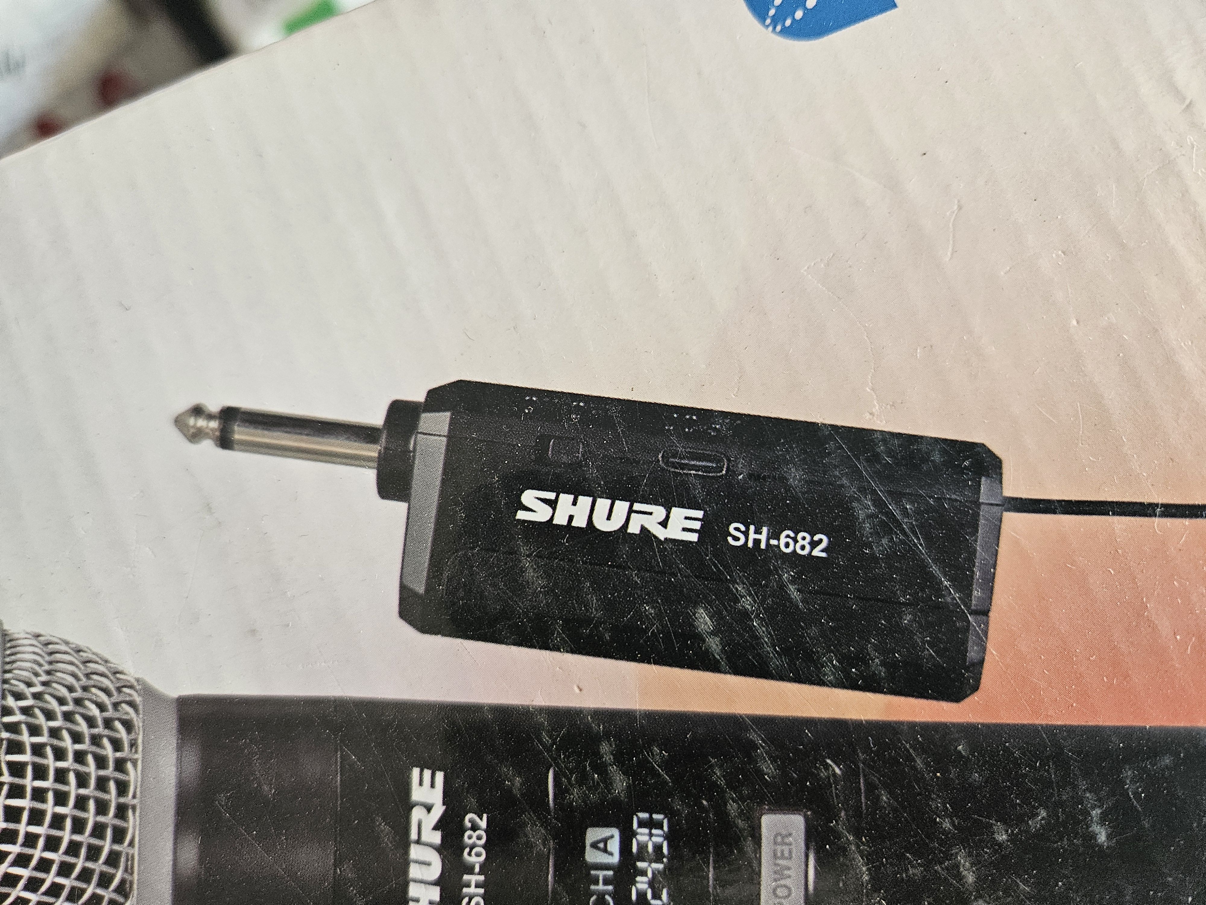 SHURE(SH-682) Wireless Mic