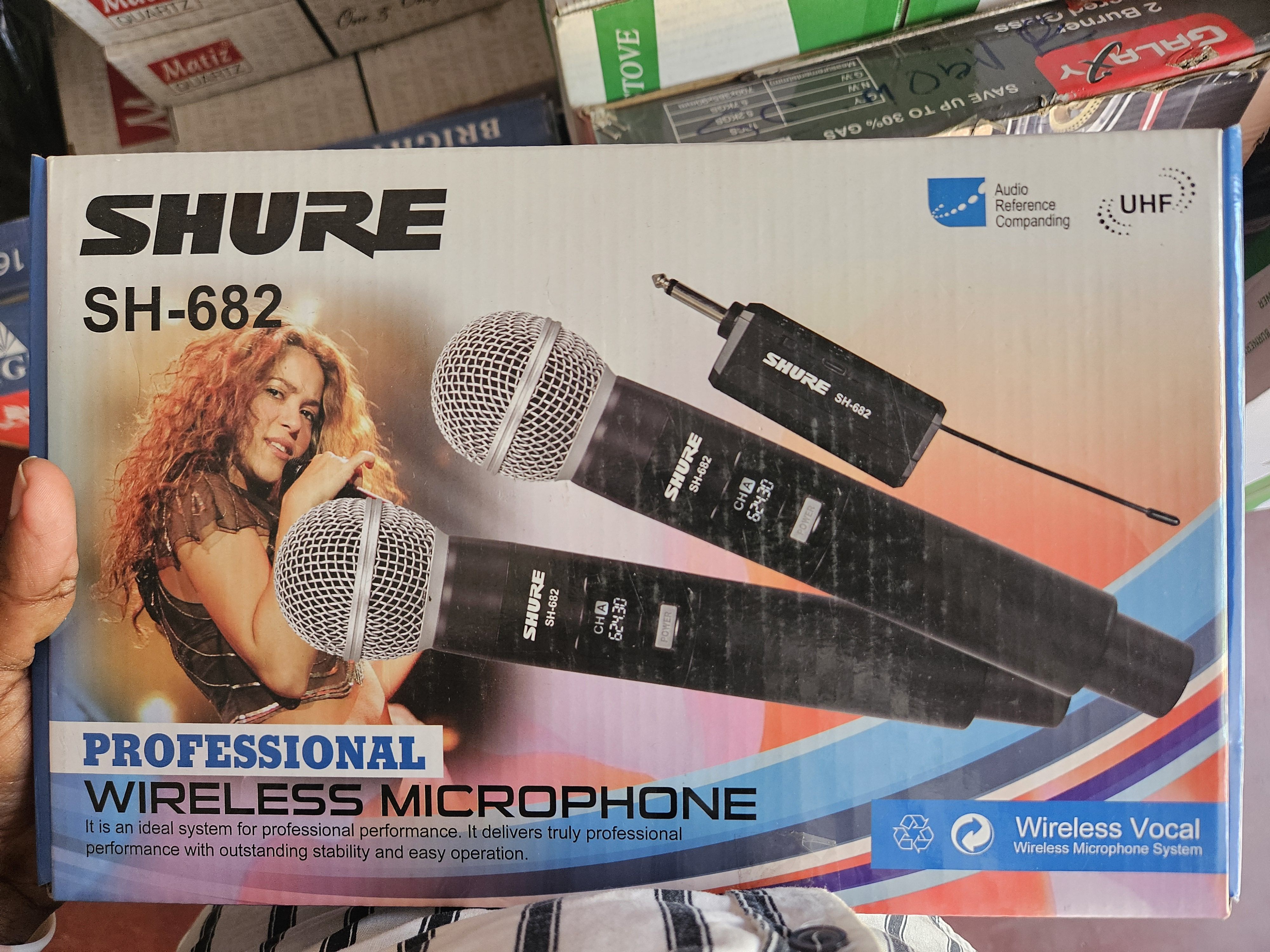 SHURE(SH-682) Wireless Mic